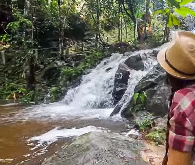 A local waterfall in Mae Kampong area